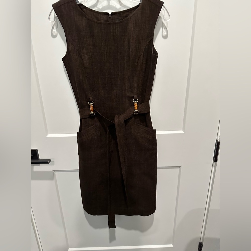 Ellen Tracy size 2 brown knee-length dress with tie at the waist - Picture 5 of 6